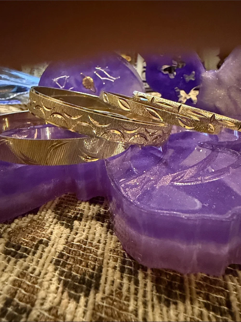 BEAUTIFUL ANSON Gold-Tone Decorative Bangle Bracelet Set of 4